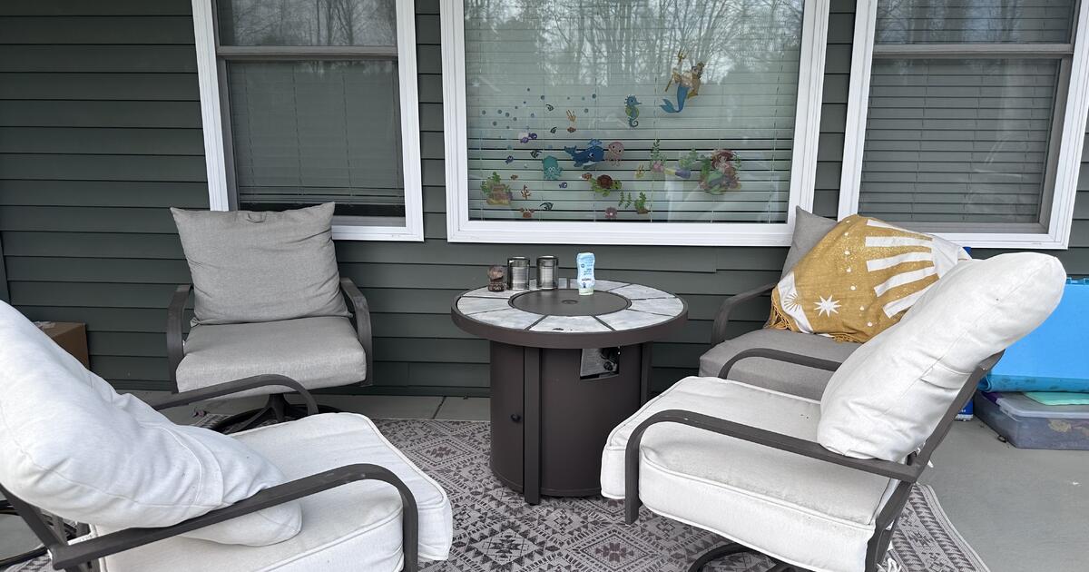 Patio furniture for 140 in Erie, PA For Sale & Free — Nextdoor