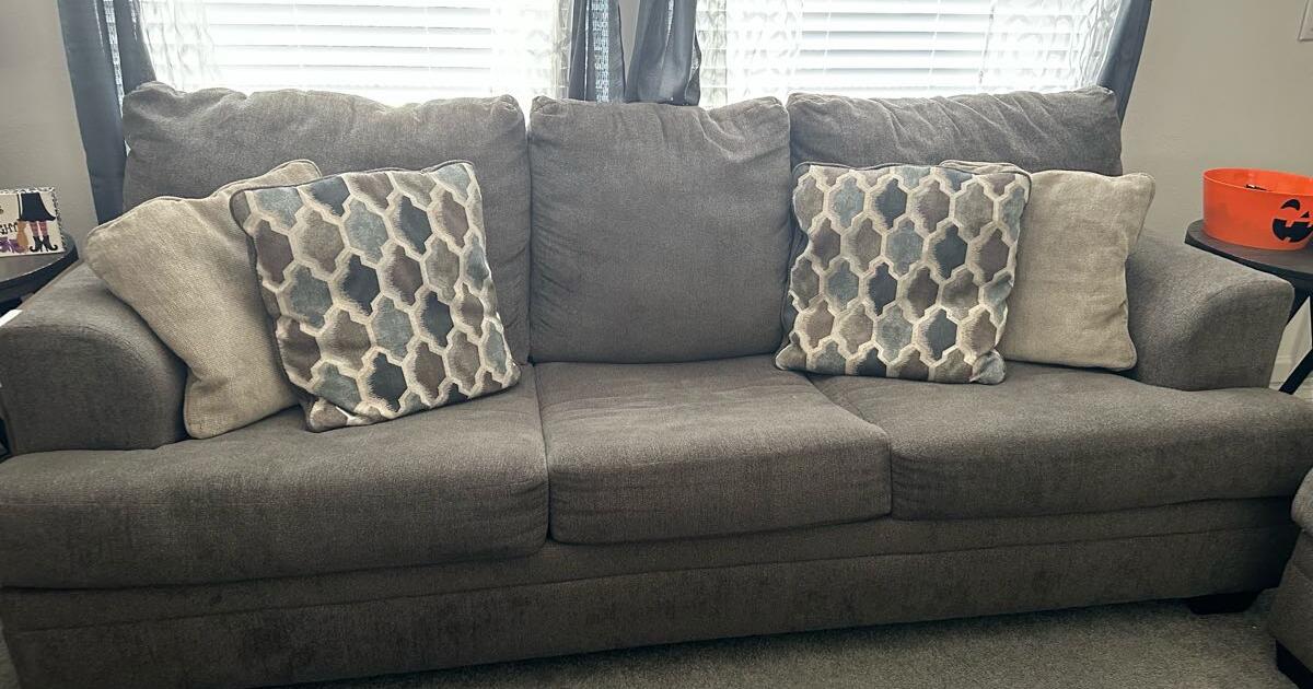 Set of Couches for Free in Fresno, CA For Sale & Free — Nextdoor