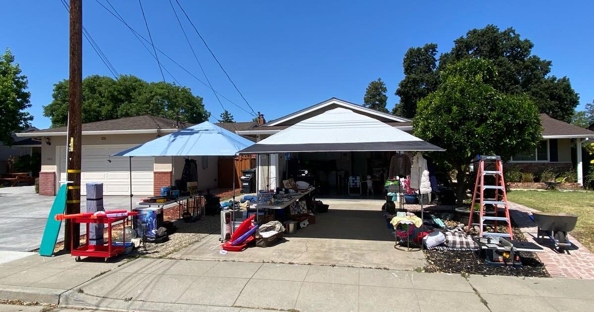 Garage sale still going till 1 in Livermore, CA For Sale & Free