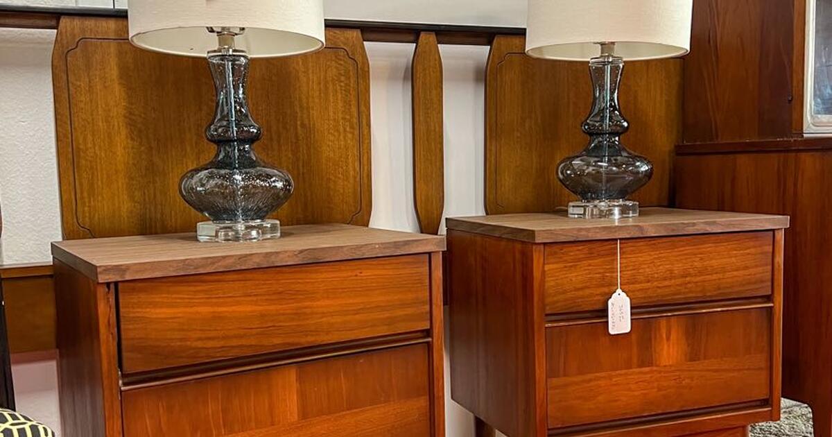 Mid Century Modern Bassett Nightstands for 360 in Venice, FL Finds — Nextdoor