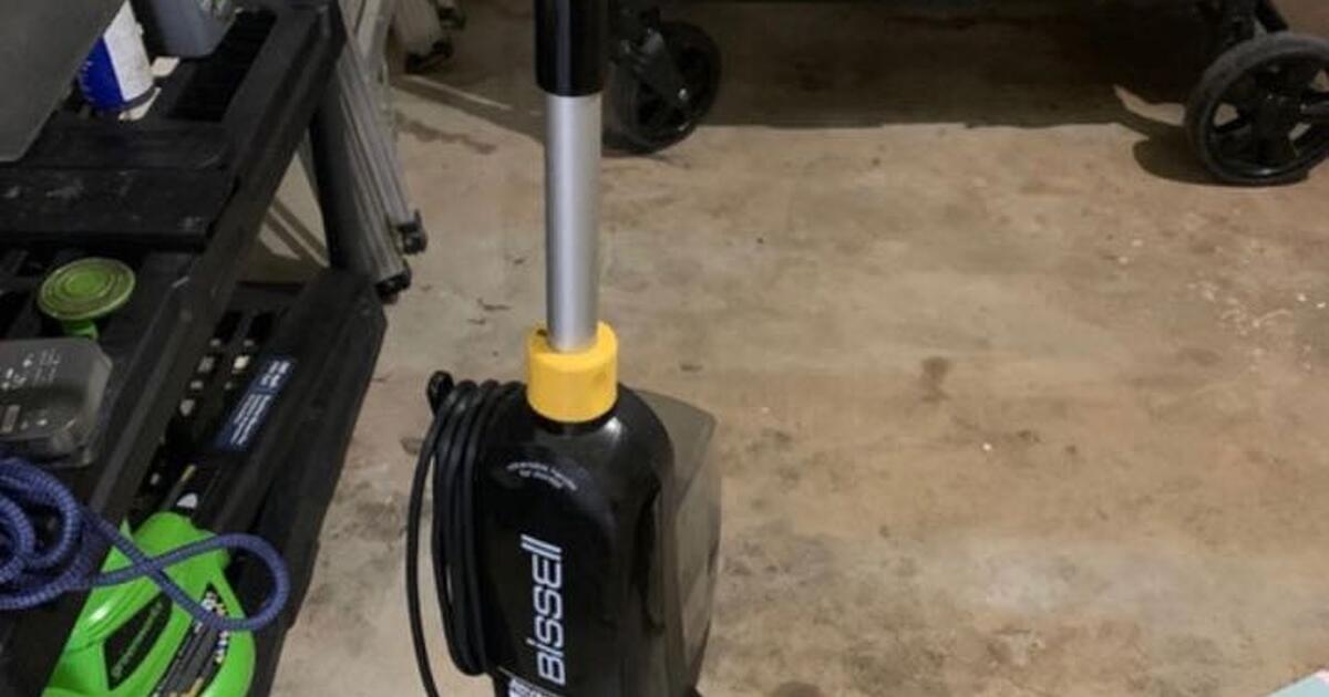 Bissel carpet cleaner for Free in Naperville, IL For Sale & Free