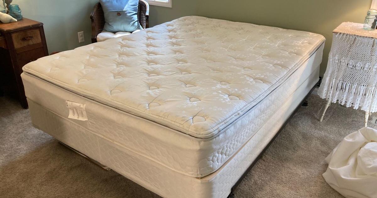 Sealy Nightfall Collection Midnight Breeze Queen Mattress & Boxspring