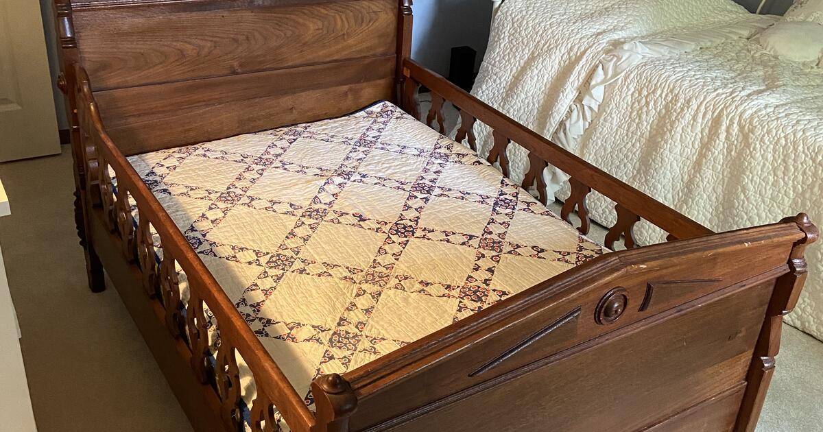 antique youth bed for 280 in Westerville, OH Finds — Nextdoor