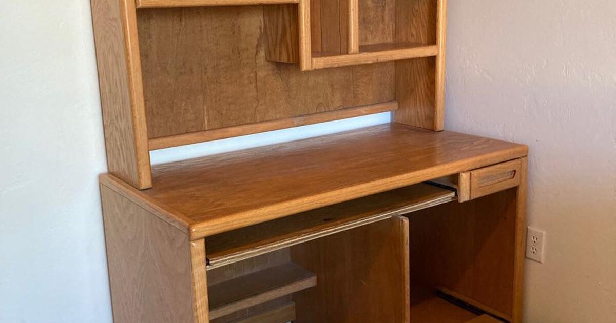 Oak Office Desk for 100 in Tucson, AZ Finds — Nextdoor