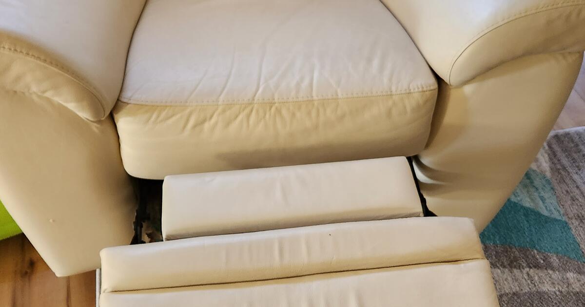 Furniture/Moving Sale for 12345 in Warrington, PA Finds — Nextdoor