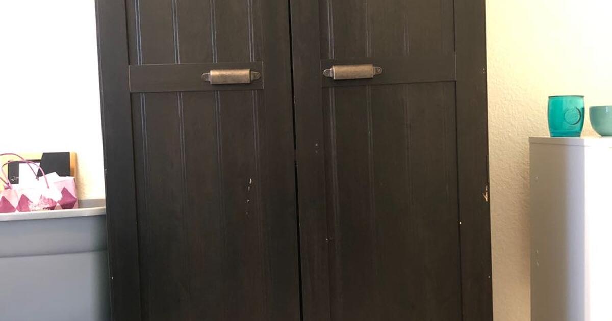 FREE SW Longmont Nice Black for Free in Longmont, CO