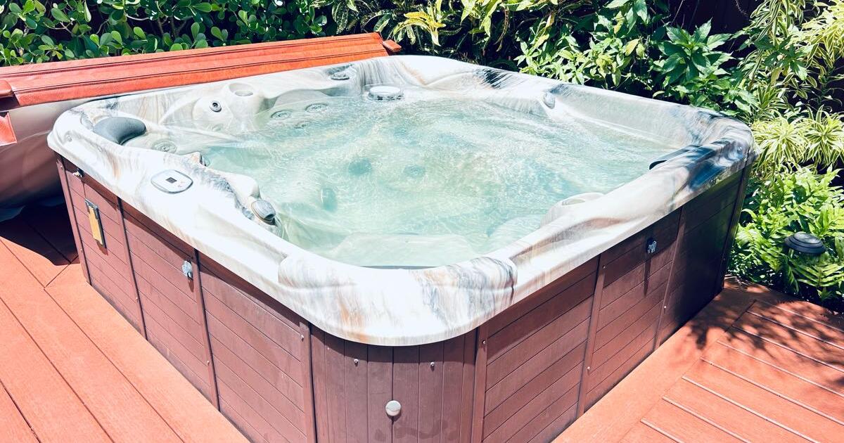 5 Seater Pinnacle PS620 Spa / Hot Tub for $3000 in Jensen Beach, FL ...