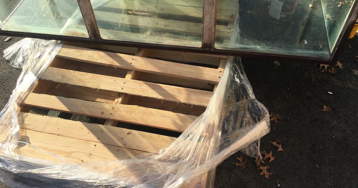 120 gallon aquarium. for Free in Salisbury, MD For Sale & Free — Nextdoor