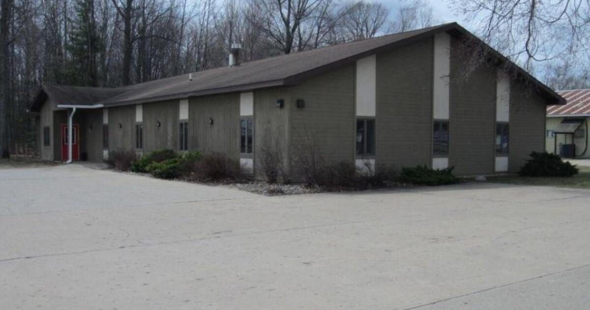 Commercial Building for 254900 in Prudenville, MI For Sale & Free