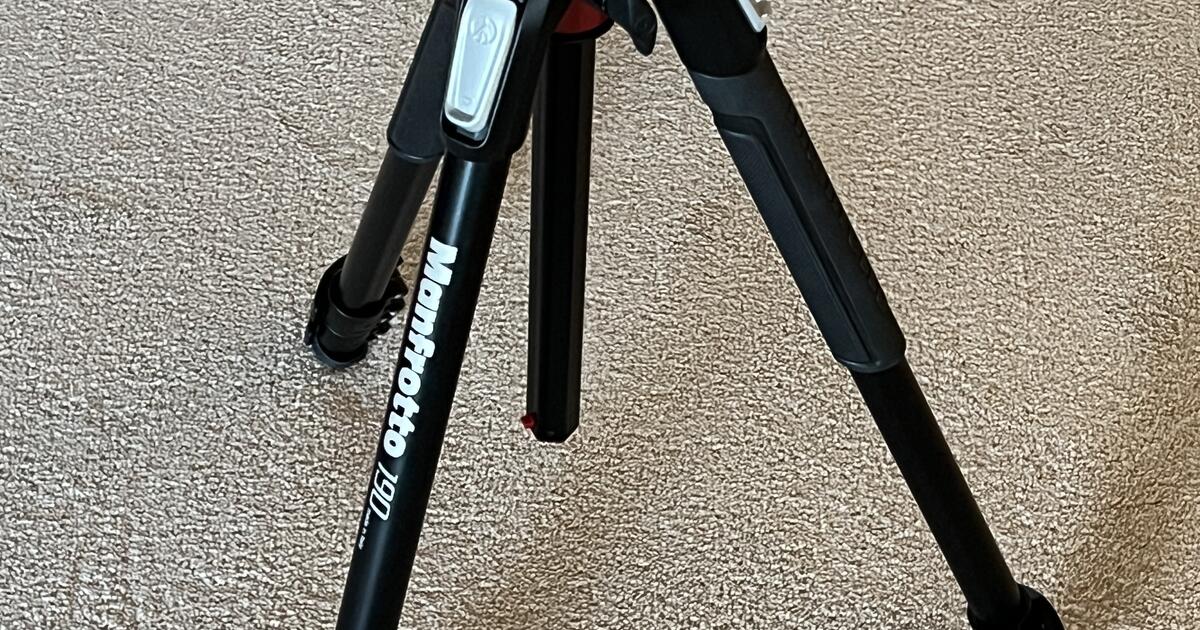 Manfrotto Tripod for Free in Loudon, TN For Sale & Free — Nextdoor