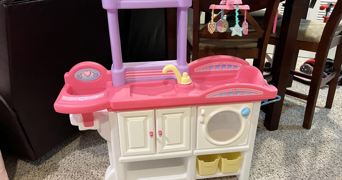 Step 2 Deluxe Baby Nursery Playset for 30 in Gaithersburg, MD For