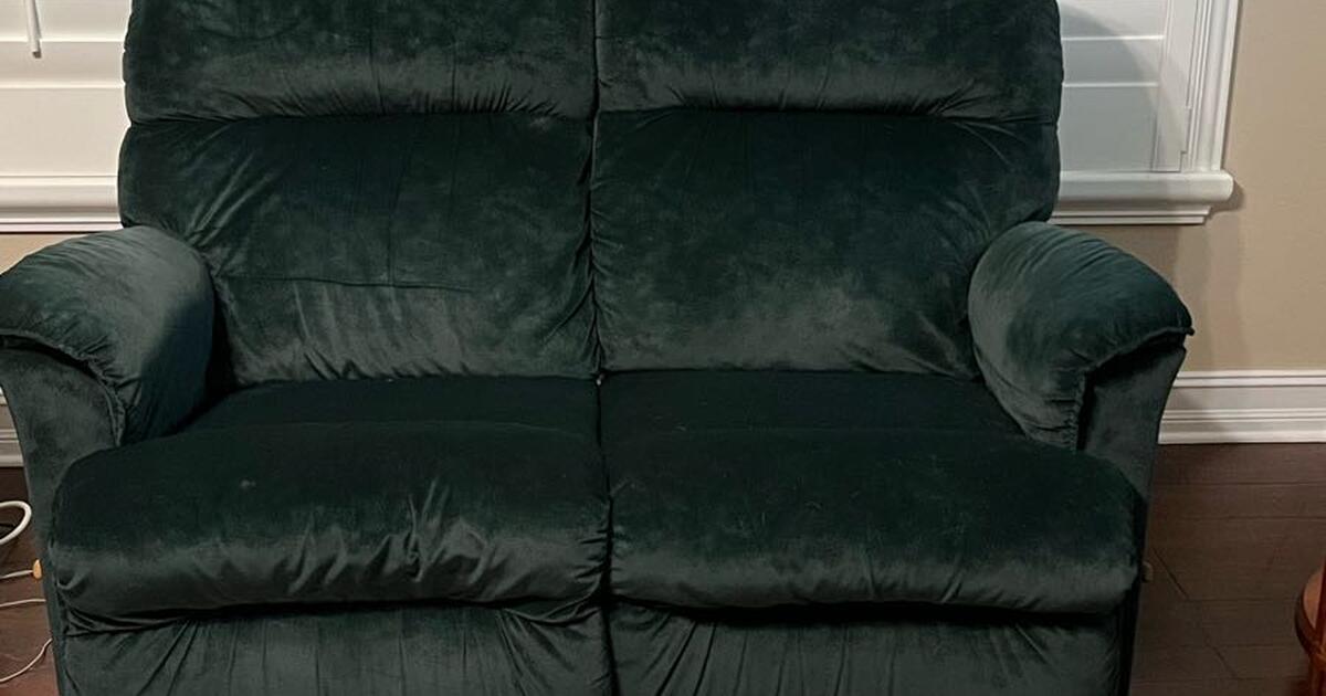 Lazy Boy Couch and Loveseat Recliner set for 100 in Land O Lakes, FL