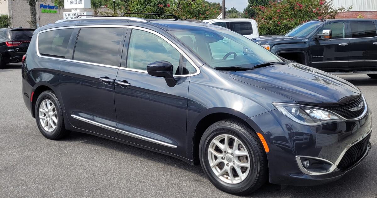 Chrysler Pacifica Mini Van for rent in Mount Pleasant, SC For Sale