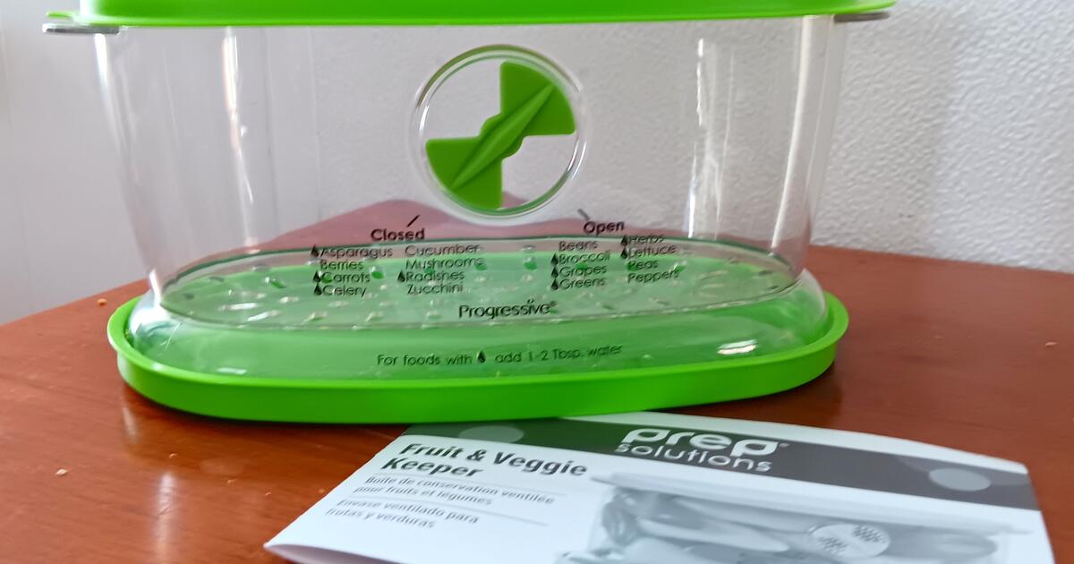Prepworks by Progressive Fresh Fruit & Vegetable Keeper,Green for 5 in