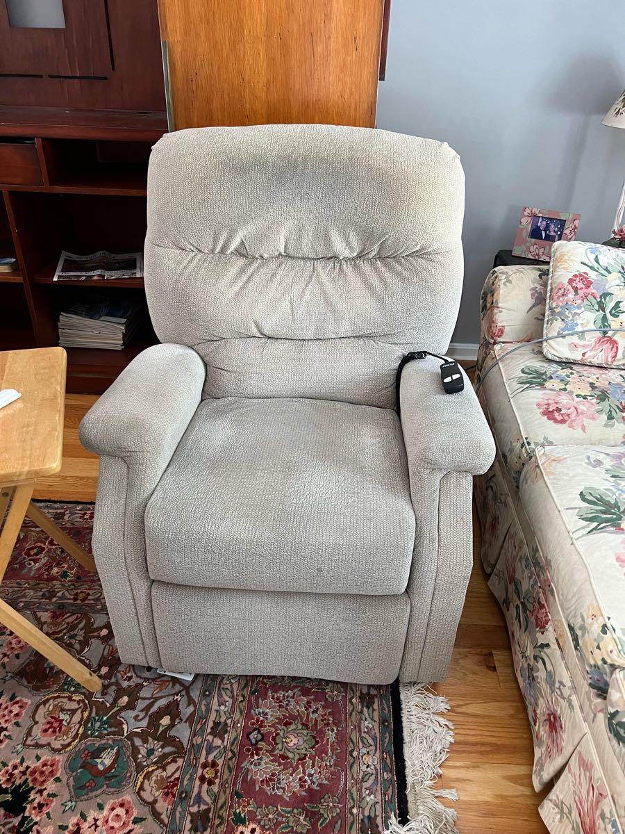 Recliner that stands you up for Free in Pittsfield, MA | For Sale ...