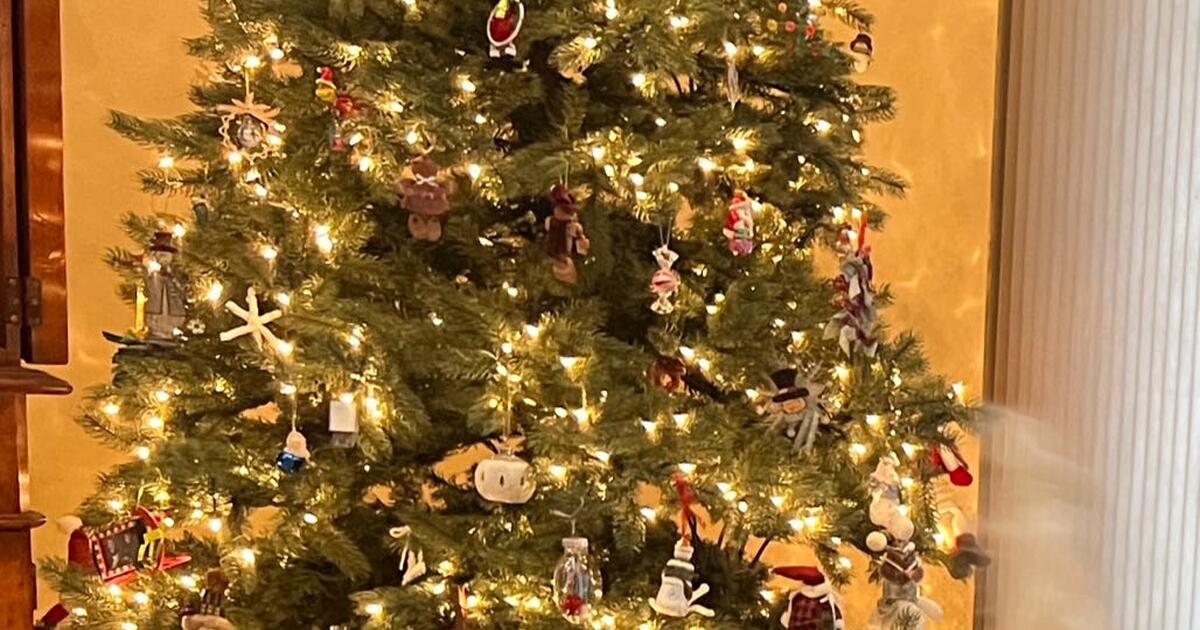 Artificial Christmas Tree in West Richland, WA For Sale & Free — Nextdoor