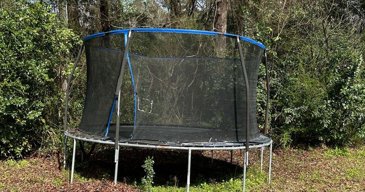 Sportspower Trampoline 168 72x28n for Free in Augusta, GA For Sale