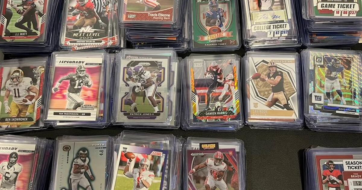 Looking to Buy Your Sports Cards for 1 in Puyallup, WA For Sale