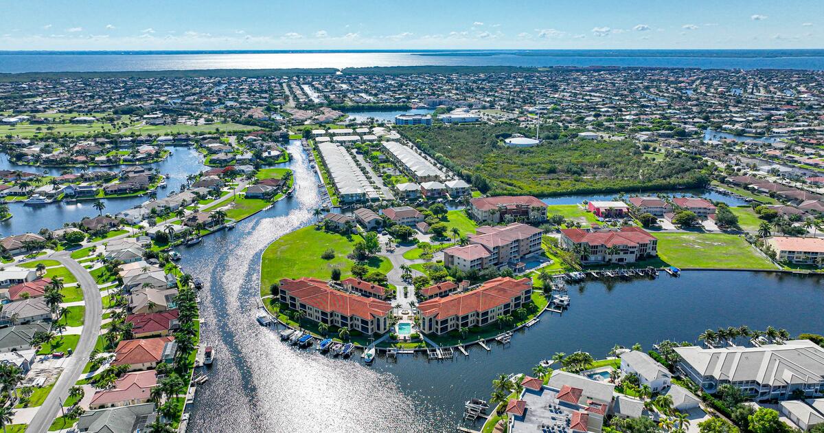 PRICE JUST DROPPED FOR 2024 SEASONSTUNNING WATERFRONT CONDO IN PUNTA