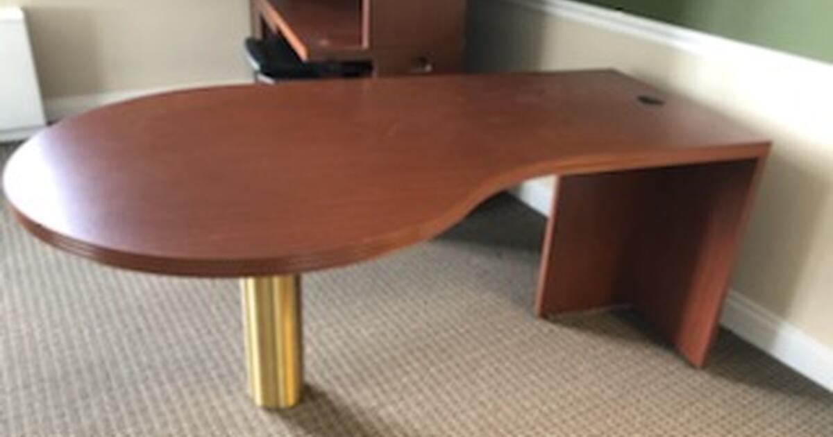 Office Furniture in HinsdaleNeed it gone! for 1 in Downers Grove, IL