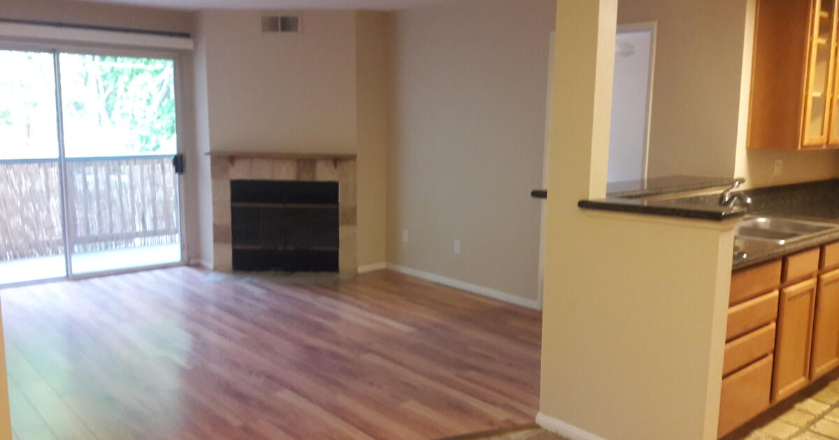 2 Bedroom/2 Bath Condo Lucera complex (UTC) for 3100 in San Diego