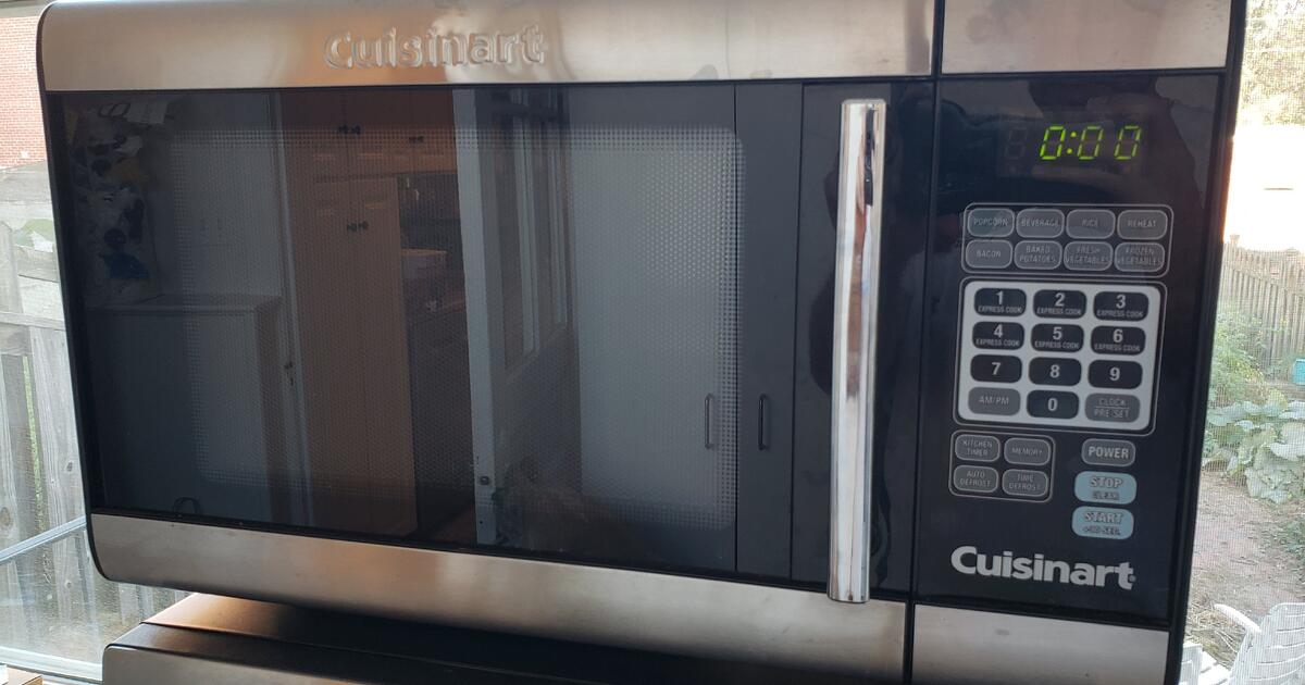 Pending Cuisinart Microwave for Free in Washington, DC For Sale