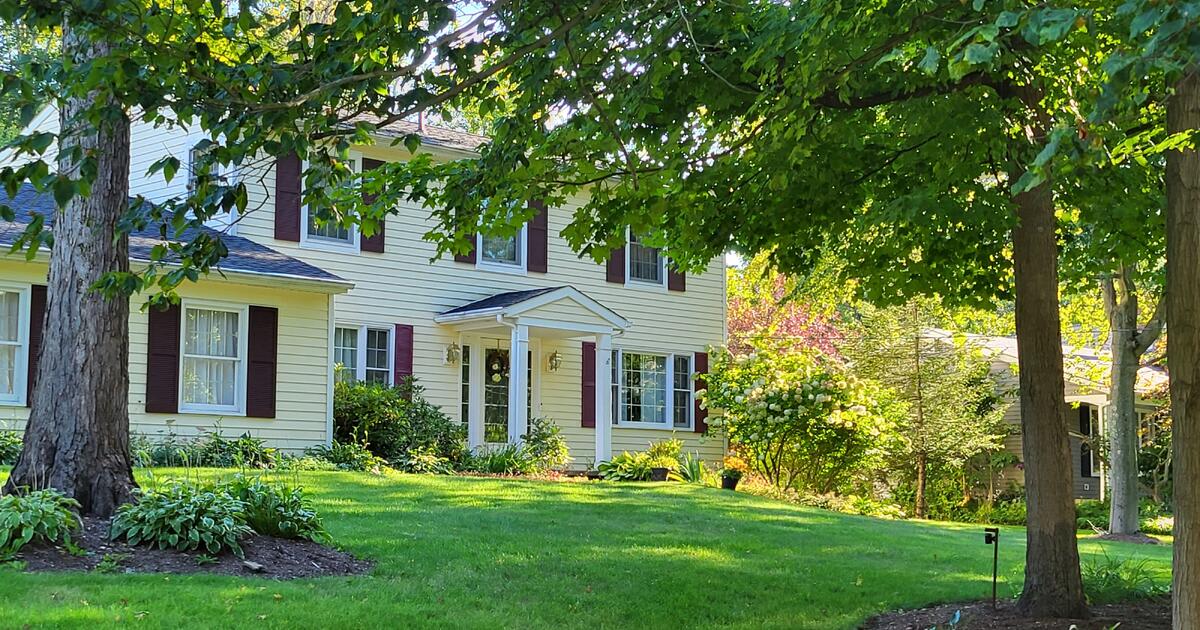 Chagrin Lakes 25 PM Sunday APRIL13, 2024 for 539900 in Chagrin Falls