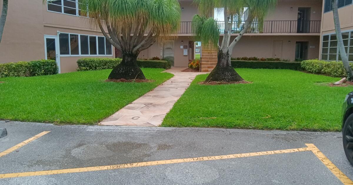 Florida Condo For Sale for 150000 in Monroe Township, NJ Finds