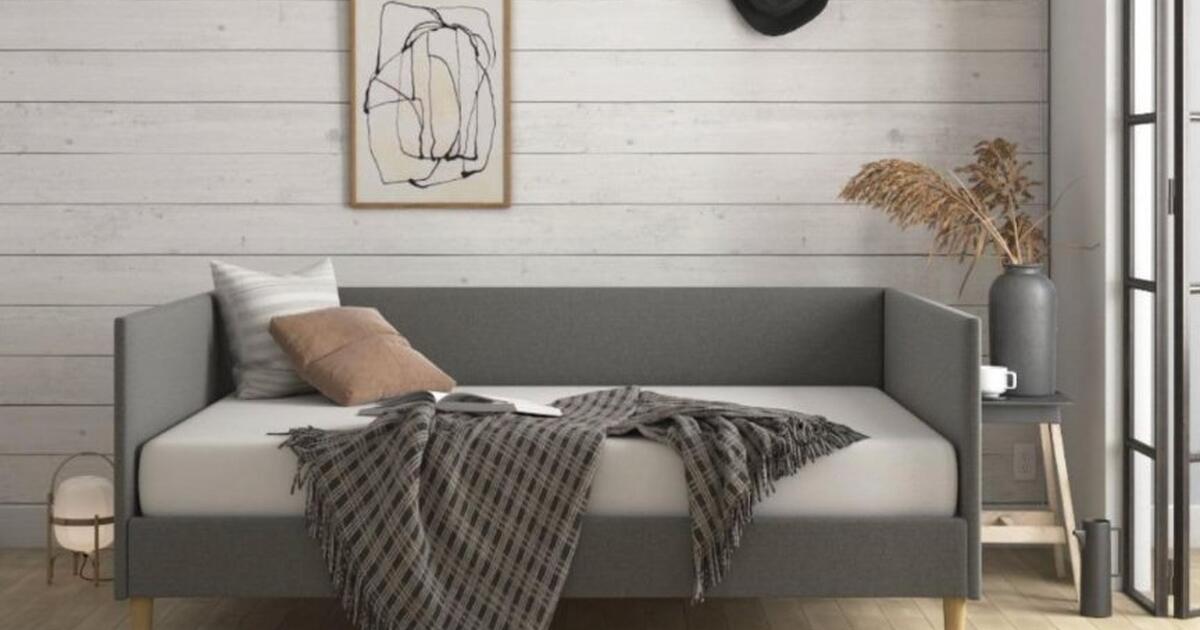 Lightly Used Daybed with 12" Memory Foam Mattress Pressure Relieving