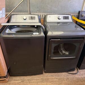 GE Washer and Dryer Set