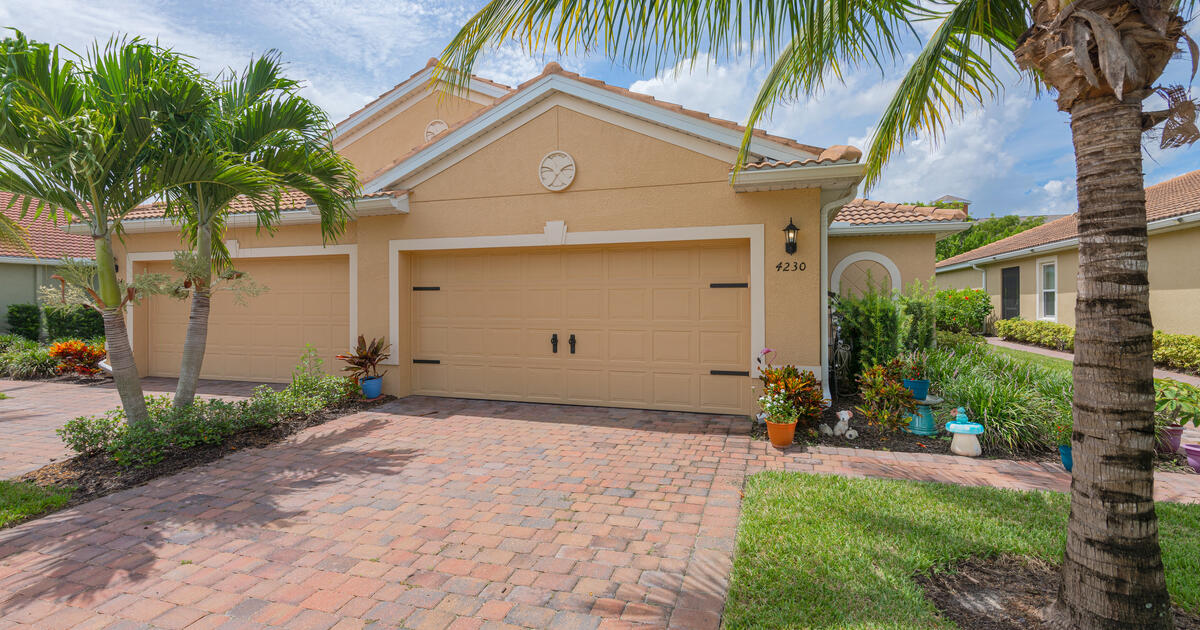 Villa for sale in Lindsford for 424000 in Fort Myers, FL Finds — Nextdoor