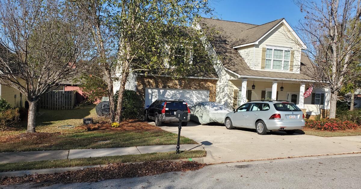 Home for sale by owner, Stillwood Farms, near hospital for 387000 in