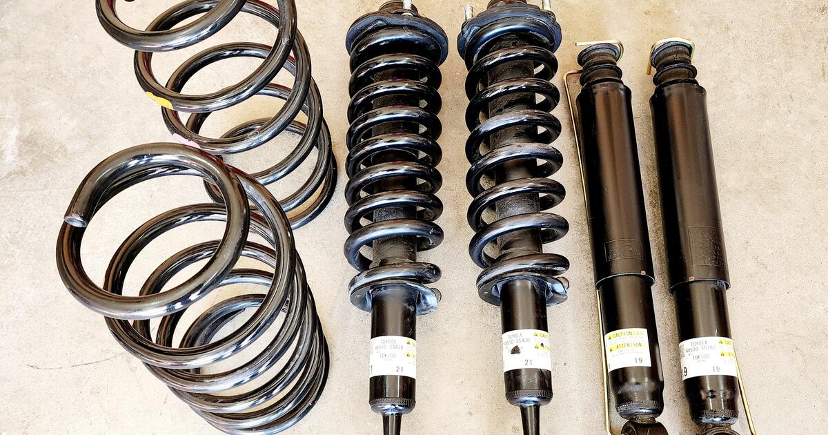 Toyota 4Runner OEM TRD Tokico Front Shocks Struts - Takeoff Low Miles