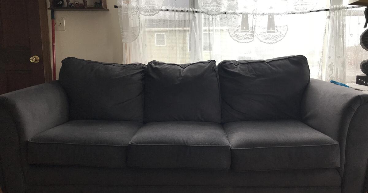 Sofa Priced to Sell for 30 in Plymouth, MA Finds — Nextdoor