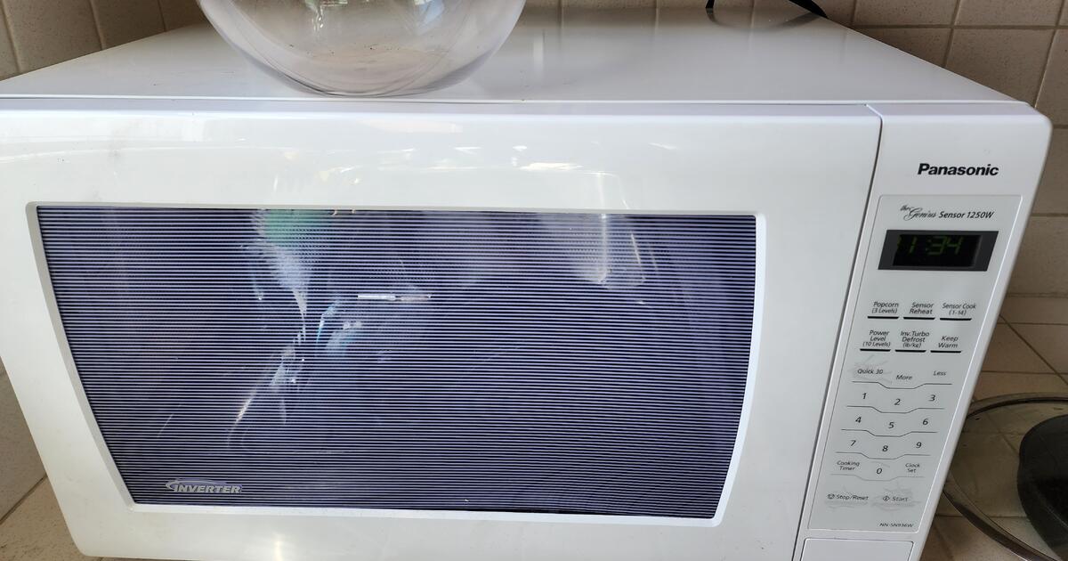 panasonic the genius sensor 1250w nnsn936w for 50 in Daly City, CA