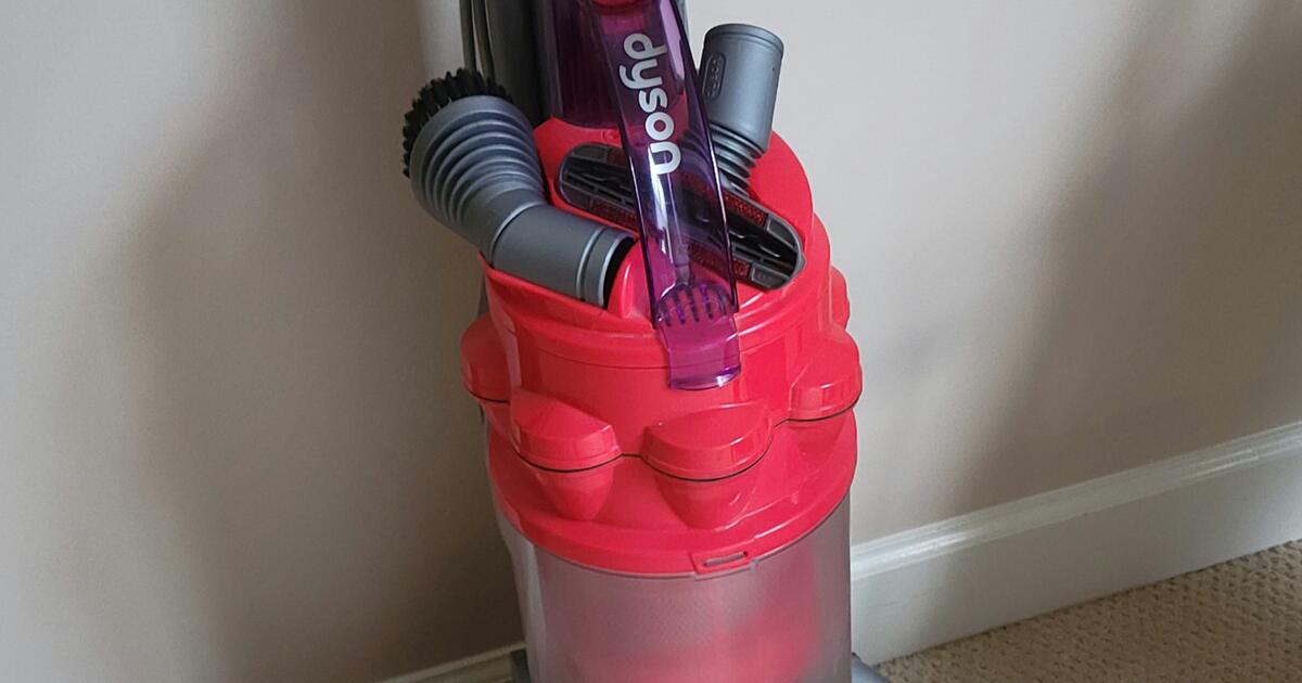 Dyson Vacuum Cleaner for 40 in Cary, NC Finds — Nextdoor