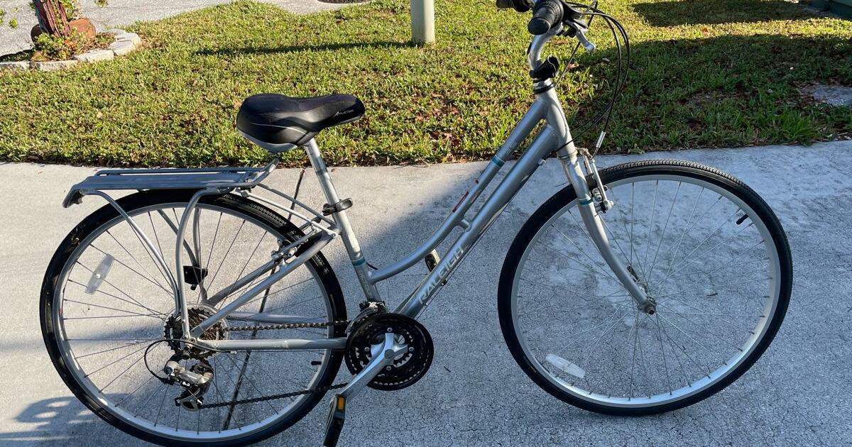 Raleigh women’s bike for $100 in Sarasota, FL | For Sale & Free — Nextdoor