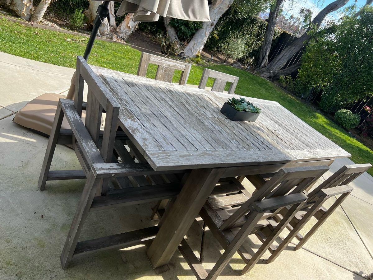 Pottery Barn table and chairs for Free in Irvine, CA For Sale & Free