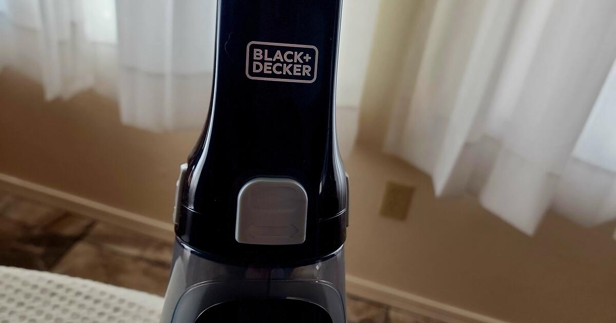 Black and Decker 20 volt Hand Vac for Free in Sun City, AZ For Sale