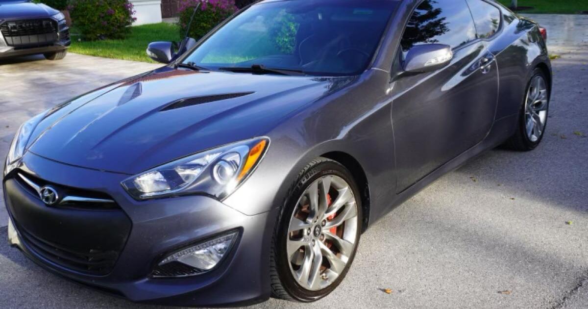 2015 Genesis coupe 3.8 Rspec CLEAN TITLE for 15000 in Deerfield Beach