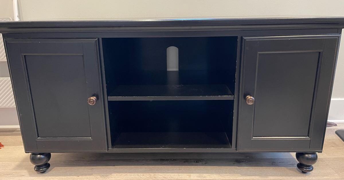 Thomasville Modern Farmhouse TV Stand for Sale Black Distressed