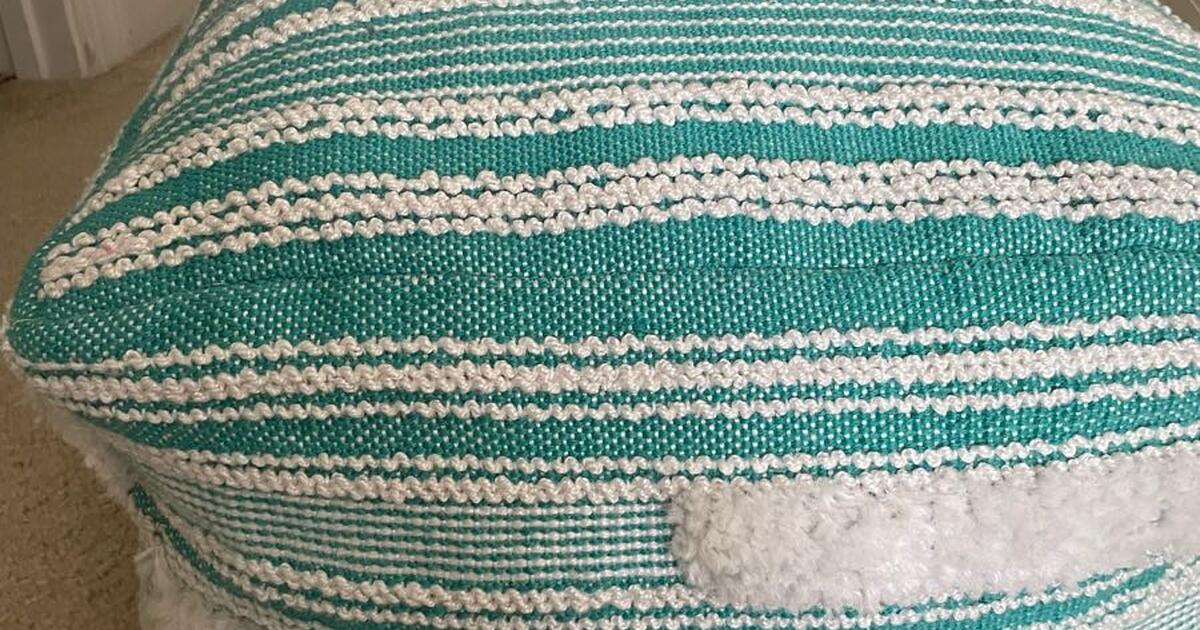 Turquoise PoufReduced again for 26 in Burlington, NC For Sale