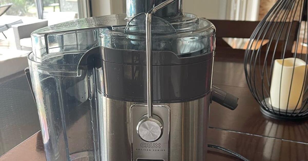 BRAND NEW Crux artisan series juicer. for 50 in Lutz, FL For Sale