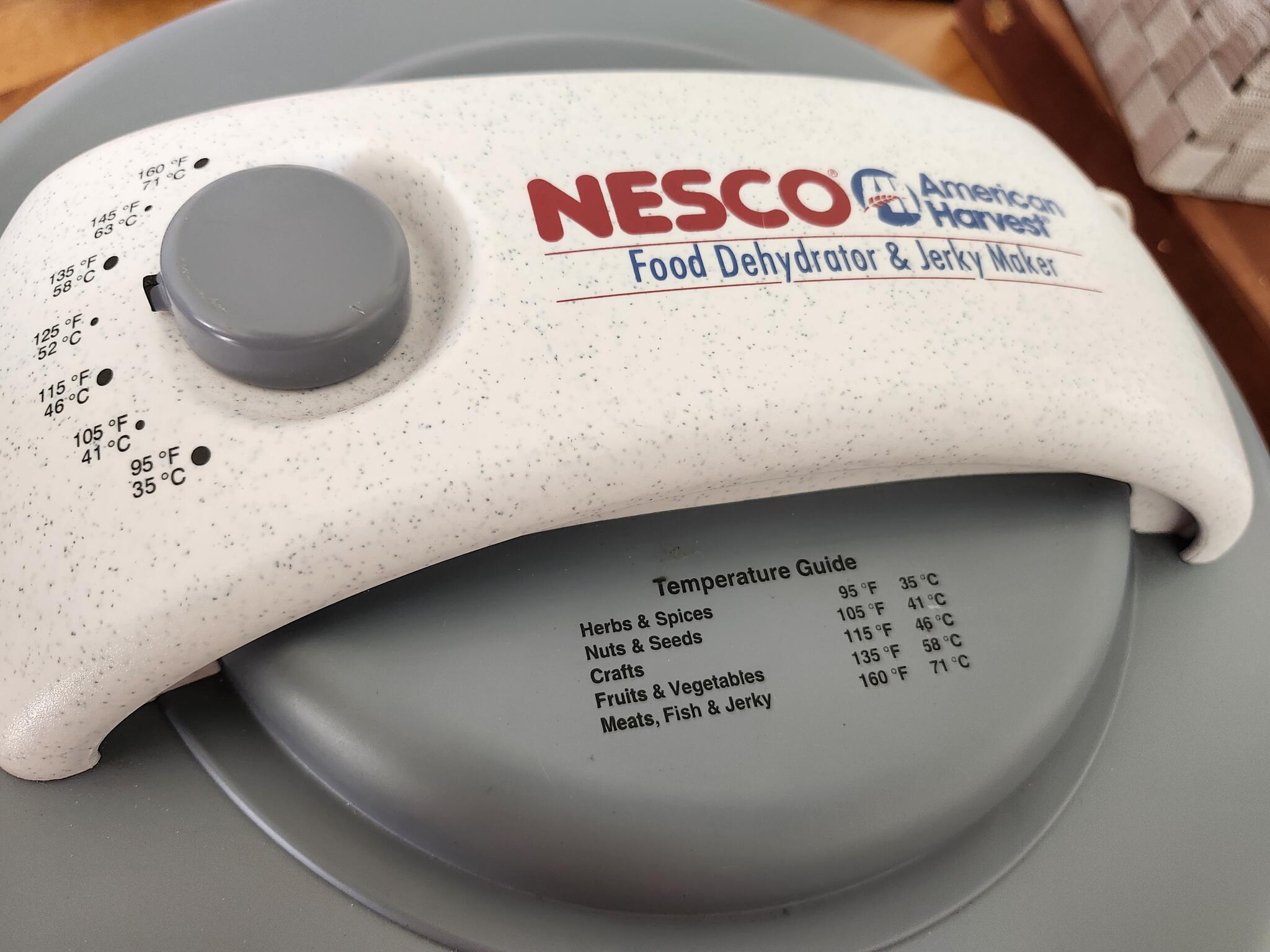 Nesco Food Dehydrator FD-61