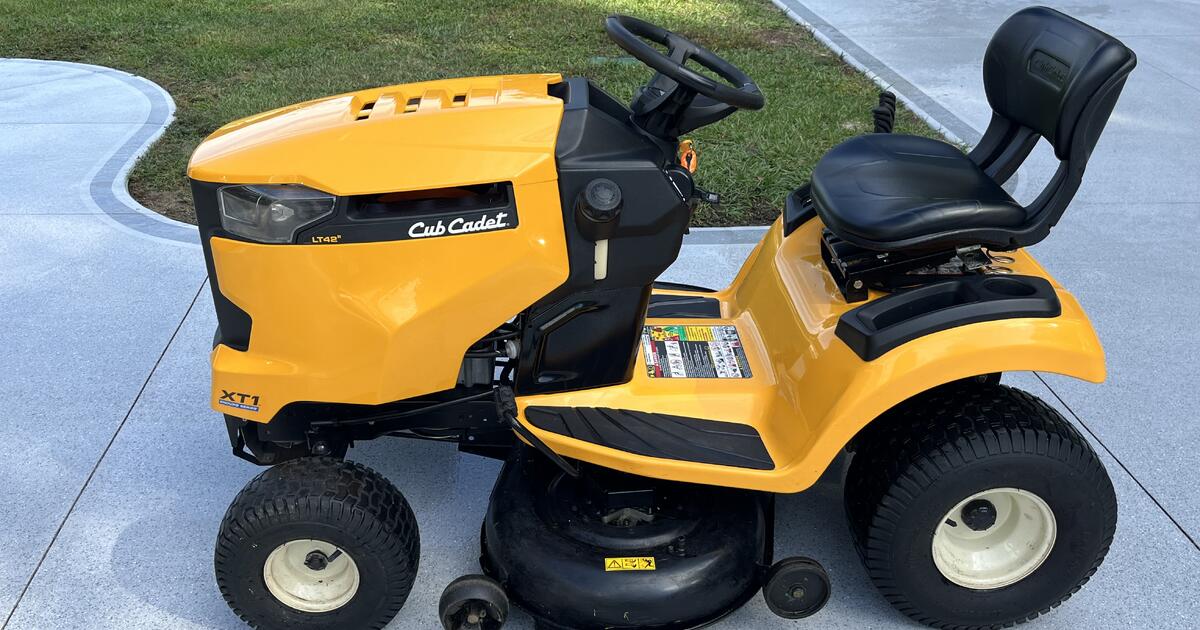 Cub Cadet XT1 LT42 Lawn Tractor for 1200 in Fruitland Park, FL For Sale & Free — Nextdoor
