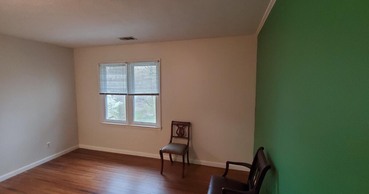 Room For Rent. Roswell. Close To 400 Exit 7 for 900 in Roswell, GA