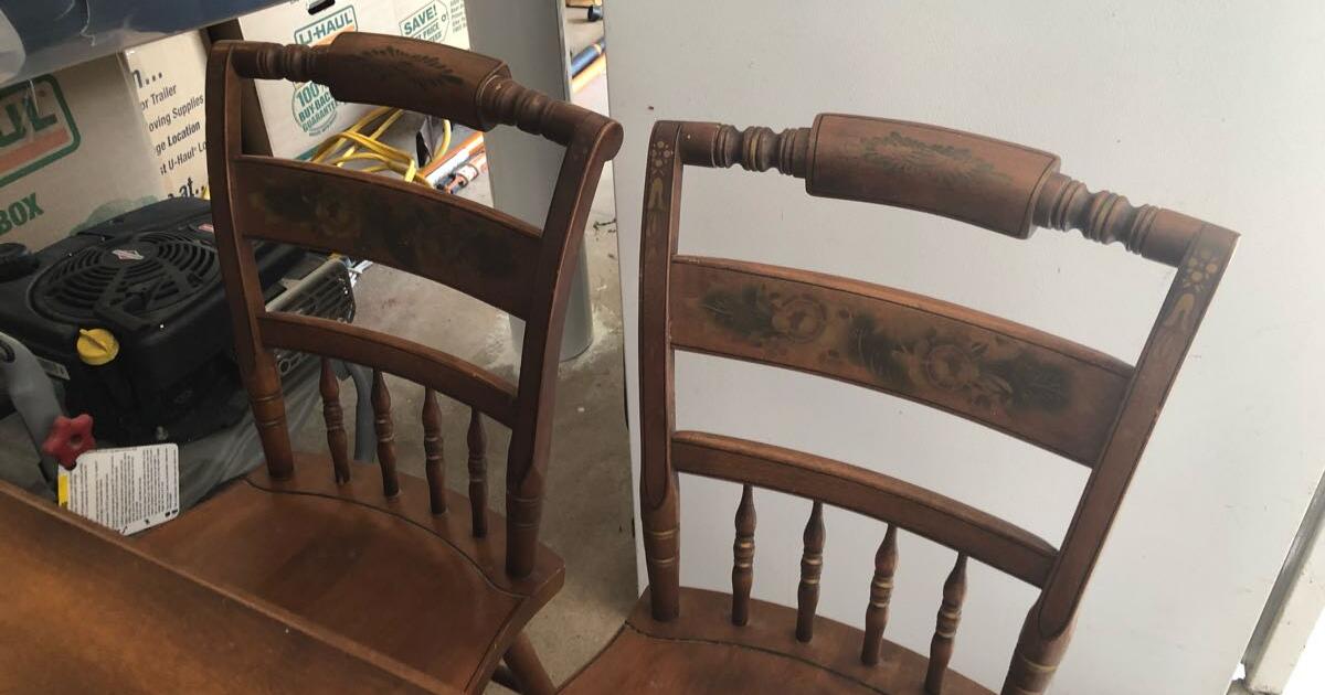 Hitchcock Drop leaf table with 2 chairs. for 350 in Clermont, FL