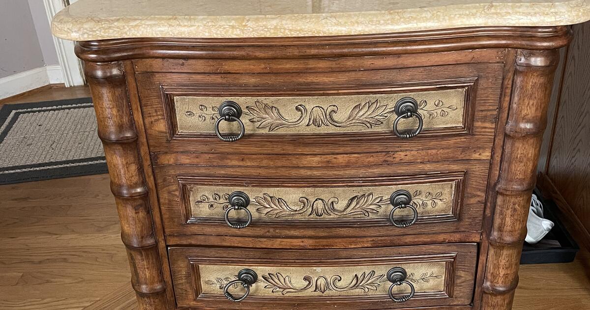 Bathroom vanity for 200 in Peachtree City, GA For Sale & Free — Nextdoor