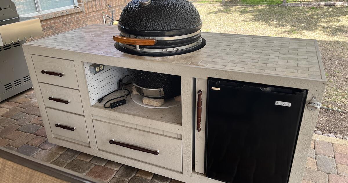 Kamodo Grill, BBQ, smoker for 750 in San Antonio, TX For Sale & Free