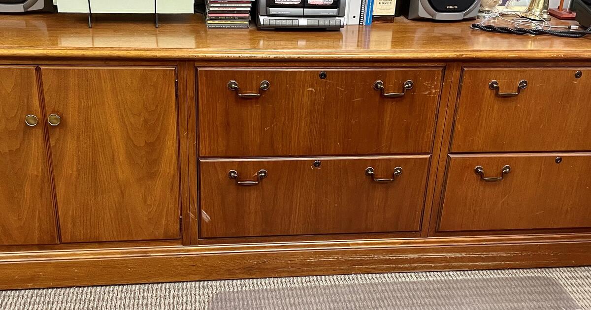 Office furniture for 500 in Livonia, MI Finds — Nextdoor